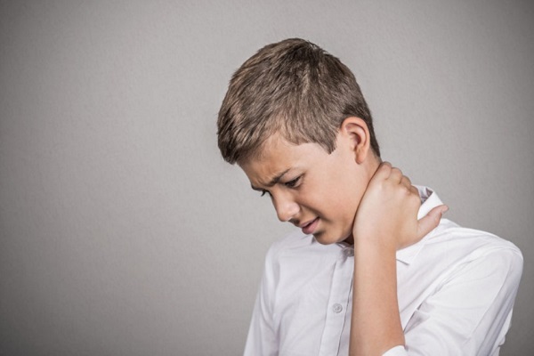 Những nguyên nhân gây bệnh đau xương khớp ở người trẻ