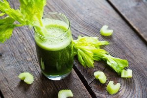 Nước ép cần tây giúp giảm cân