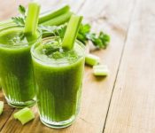 Top 7 những trái cây nên ăn khi bị mụn