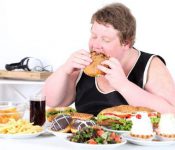 Điều chỉnh chế độ ăn cho trẻ béo phì theo công thức " vàng" của bác sĩ