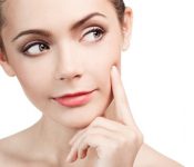 Vì sao phụ nữ sau 25 tuổi cần bổ sung collagen?