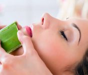 Top 7 những trái cây nên ăn khi bị mụn